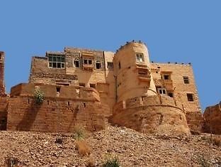 Апартаменты Deepak Rest House Джайсалмер Экстерьер фото