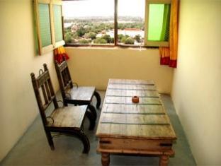 Апартаменты Deepak Rest House Джайсалмер Экстерьер фото